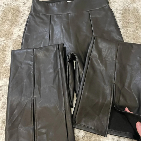 Abercrombie vegan leather pants - Picture 2 of 4